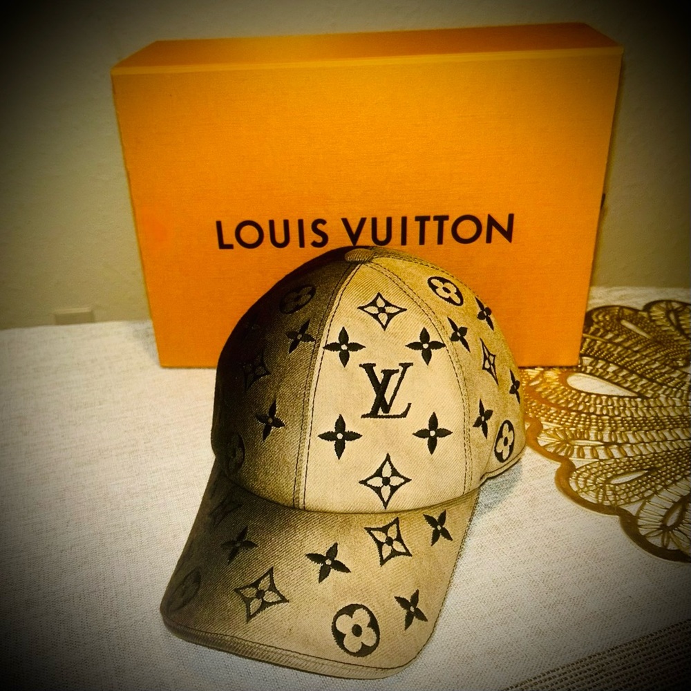 Authentic Louis Vuitton Monogram Gradient Cap
